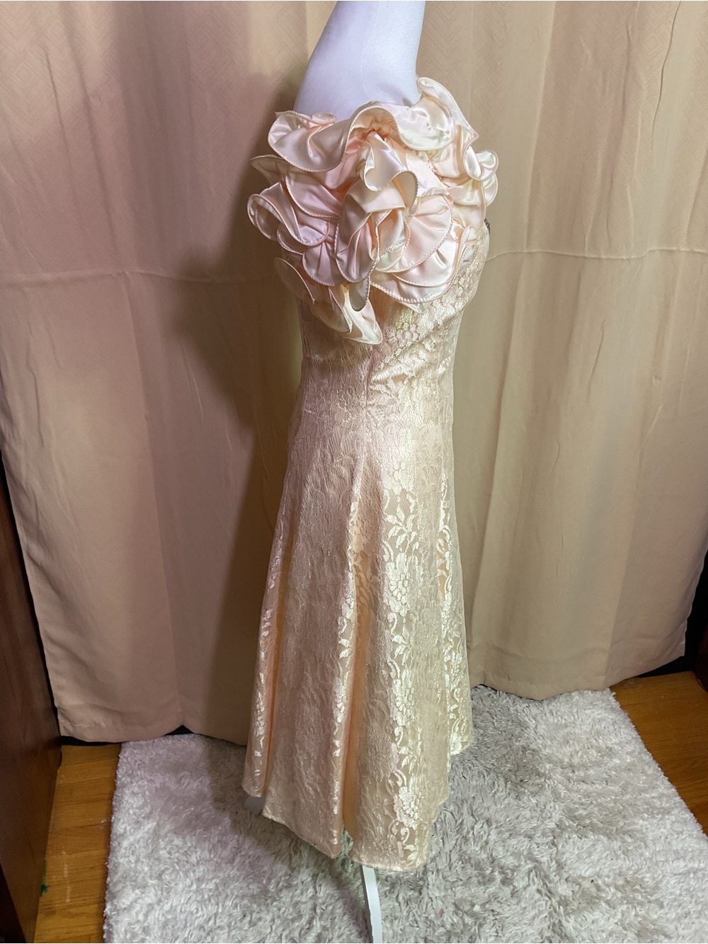 Betsy & Adam Vintage 1980’s Prom Dress - Picture 6 of 15